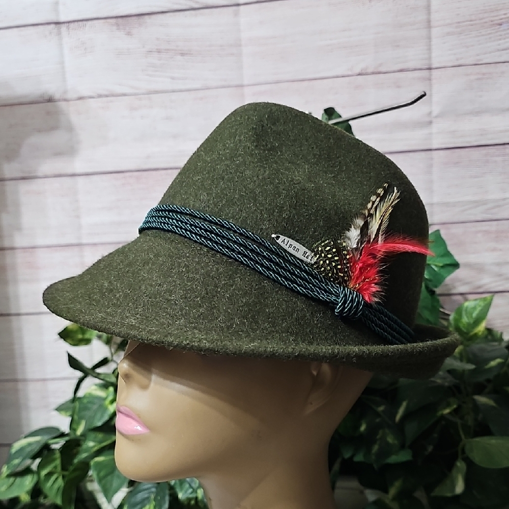 EHG German Head Gear NWOT Bovarian 100% Wool Green Fedora Hat w/ Feathers Small